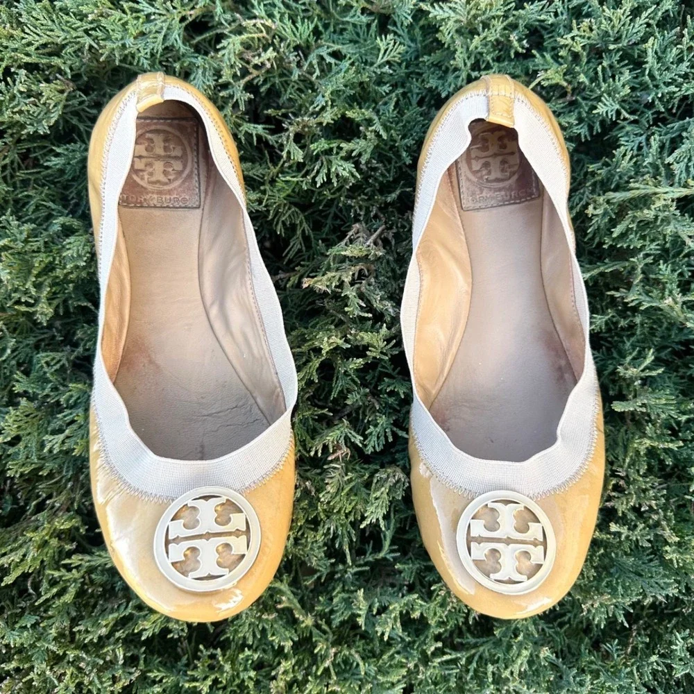 Tory Burch Women's‎ Caroline Patent Leather Ballet Flats Size 7.5 Tan